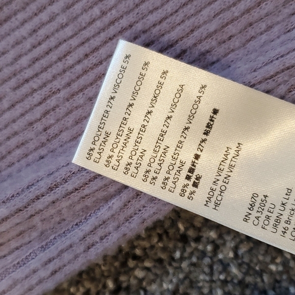 NWT Free Peple Off Shoulder Long Sleeve Tee Purple Smoke top sweater - Picture 8 of 9